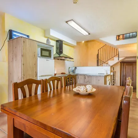 Holiday home Cal Emilia Osso de Sio